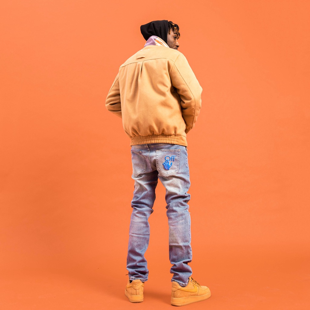 OFF WHITE